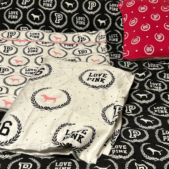 Victoria’s Secret Pink Monogram Full Sheets Rare ON HOLD DO NOT BUY - Picture 7 of 7